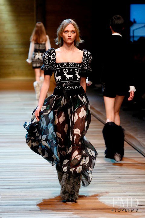 Sasha Pivovarova featured in  the D&G fashion show for Autumn/Winter 2010