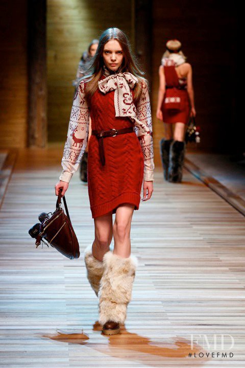 Sophie Srej featured in  the D&G fashion show for Autumn/Winter 2010