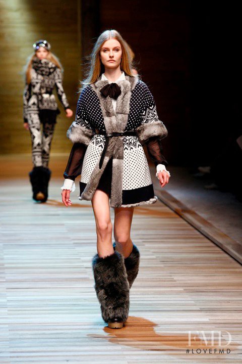 Kamila Filipcikova featured in  the D&G fashion show for Autumn/Winter 2010
