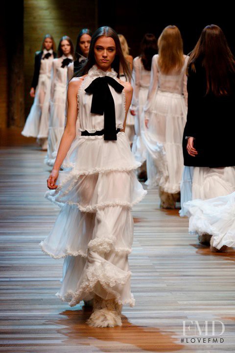 Madisyn Ritland featured in  the D&G fashion show for Autumn/Winter 2010