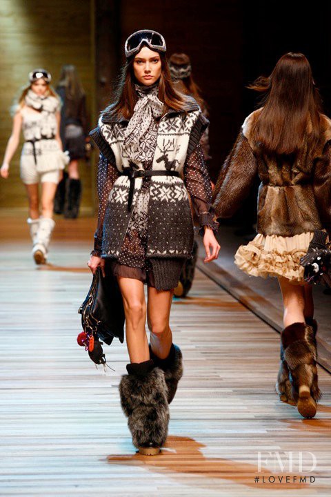Ksenia Kakhnovich featured in  the D&G fashion show for Autumn/Winter 2010