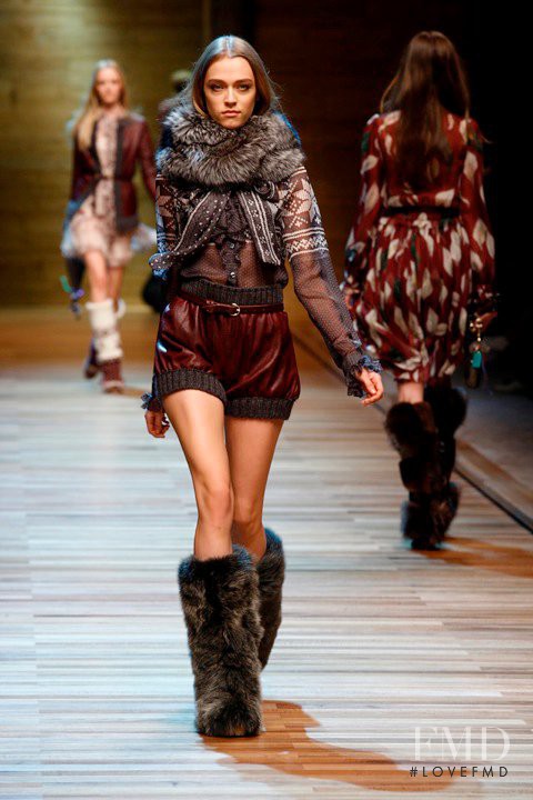 Madisyn Ritland featured in  the D&G fashion show for Autumn/Winter 2010