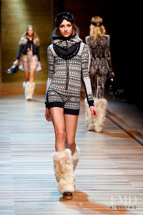 Simona Andrejic featured in  the D&G fashion show for Autumn/Winter 2010