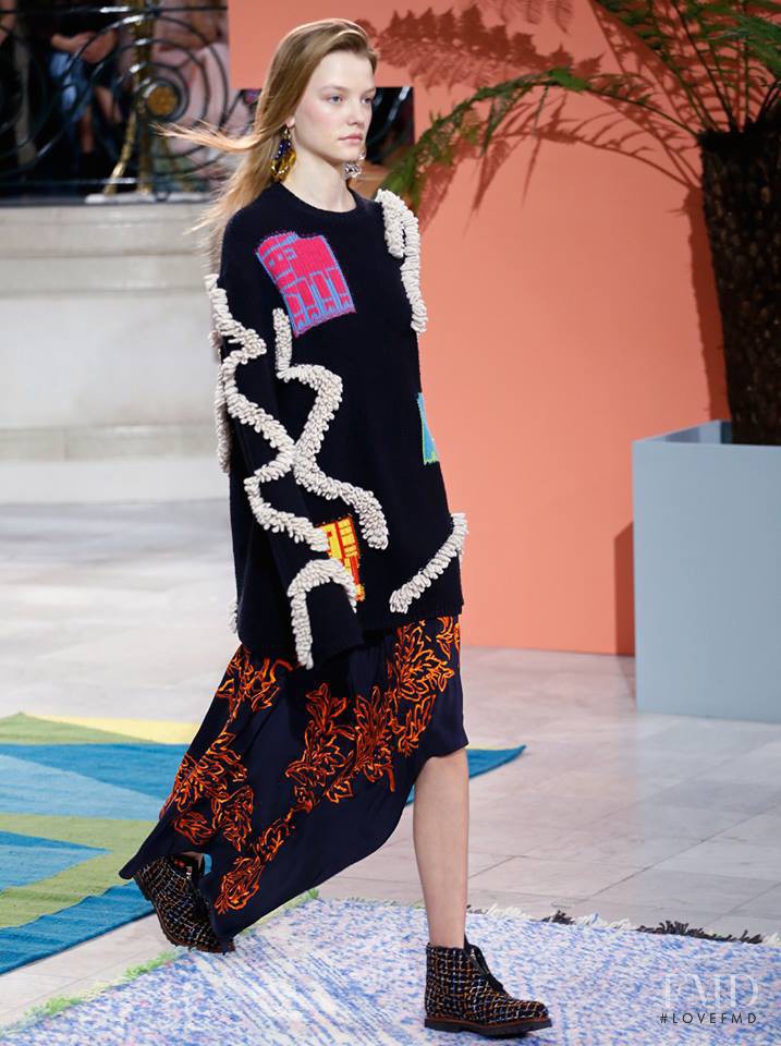 Roos Abels featured in  the Peter Pilotto fashion show for Autumn/Winter 2017