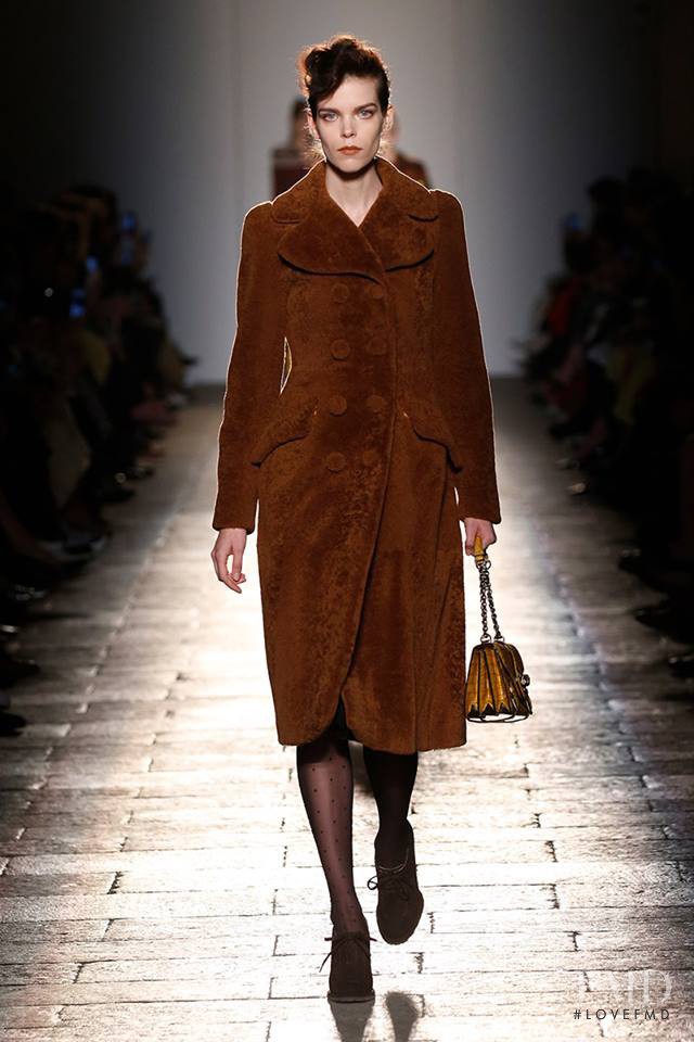 Meghan Collison featured in  the Bottega Veneta fashion show for Autumn/Winter 2017