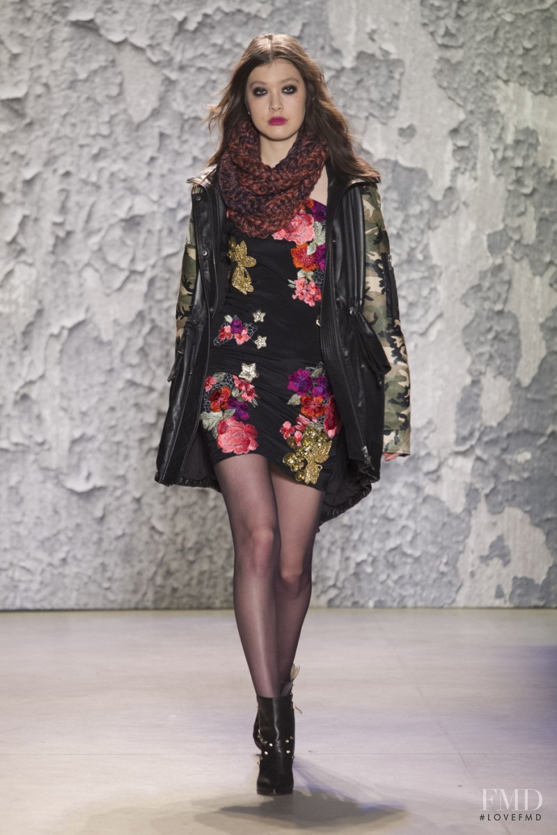 Nicole Miller fashion show for Autumn/Winter 2017