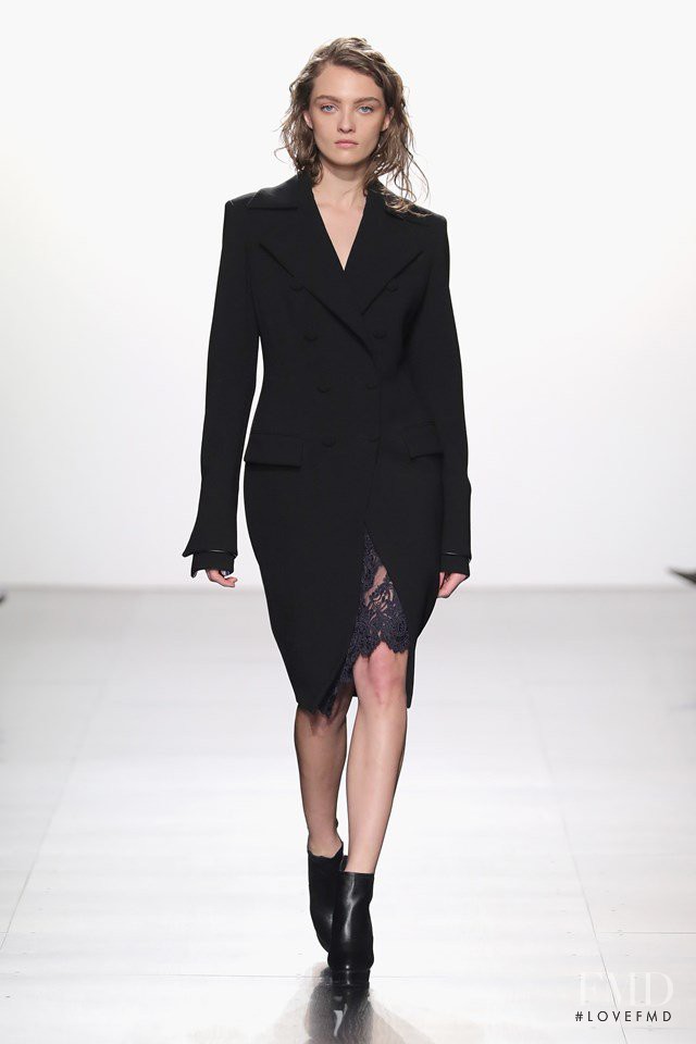 Taoray Wang fashion show for Autumn/Winter 2017