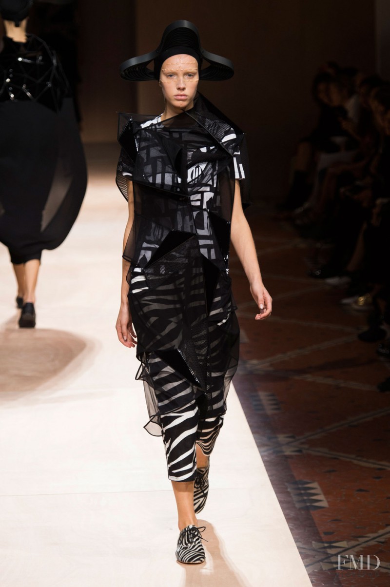 Jessie Bloemendaal featured in  the Junya Watanabe fashion show for Spring/Summer 2016