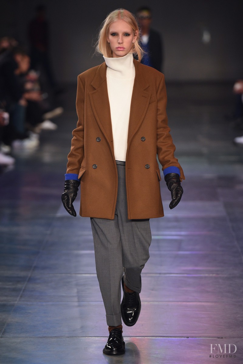Jessie Bloemendaal featured in  the AMI Alexandre Mattiussi fashion show for Autumn/Winter 2017