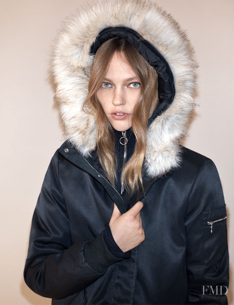 Sasha Pivovarova featured in  the Zara The Coat Edit lookbook for Autumn/Winter 2016