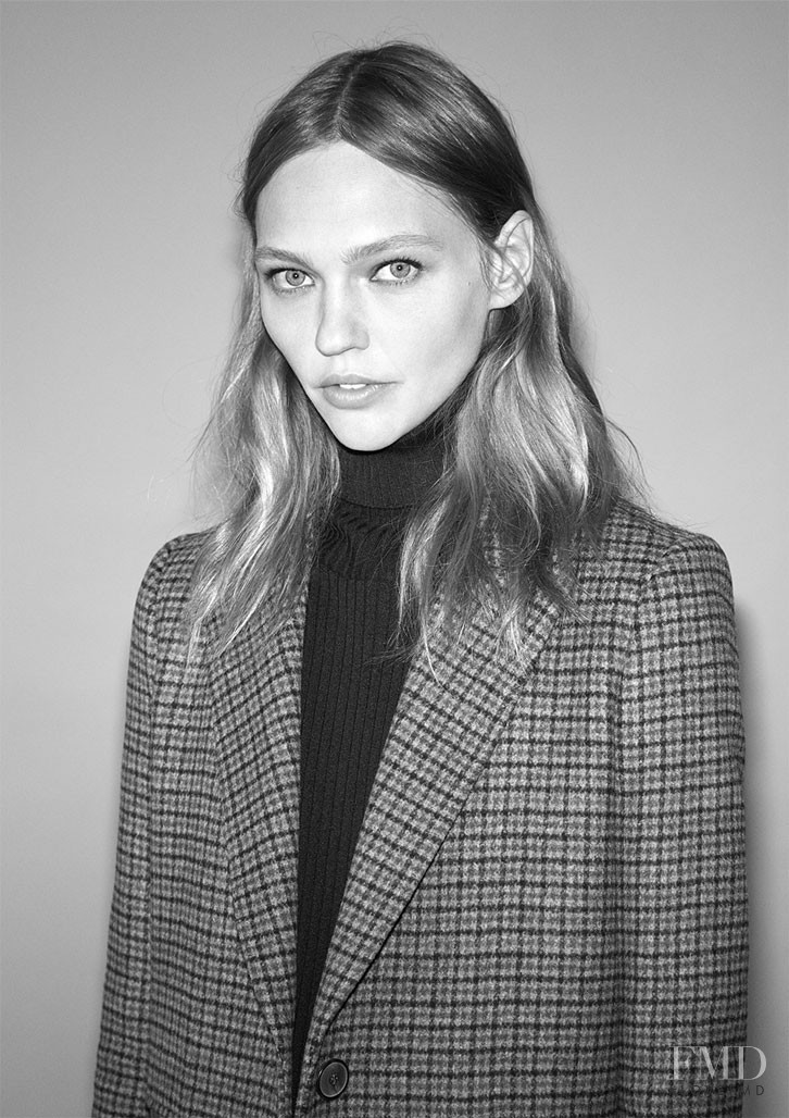 Sasha Pivovarova featured in  the Zara The Coat Edit lookbook for Autumn/Winter 2016