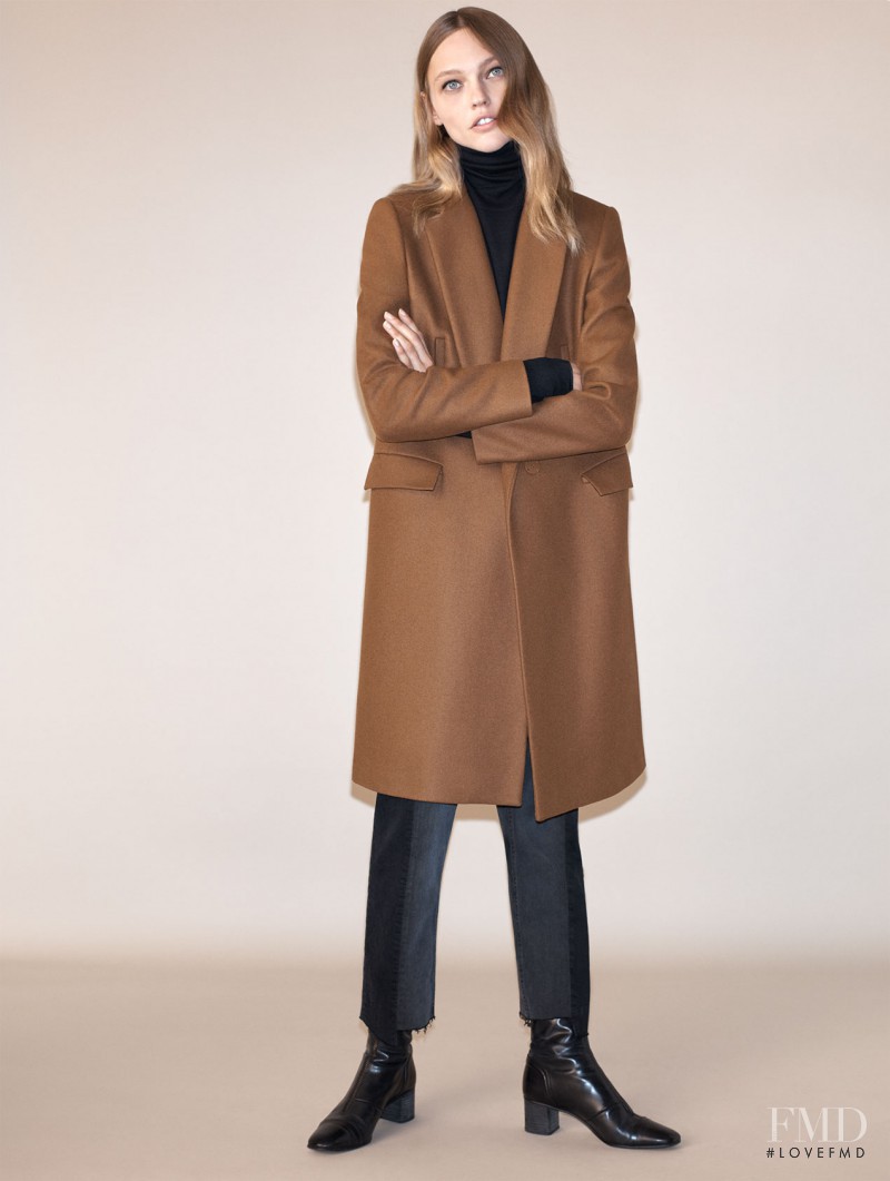 Sasha Pivovarova featured in  the Zara The Coat Edit lookbook for Autumn/Winter 2016