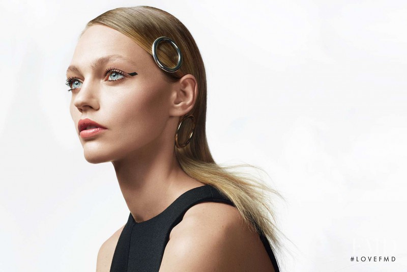 Sasha Pivovarova featured in  the H&M Beauty advertisement for Autumn/Winter 2015