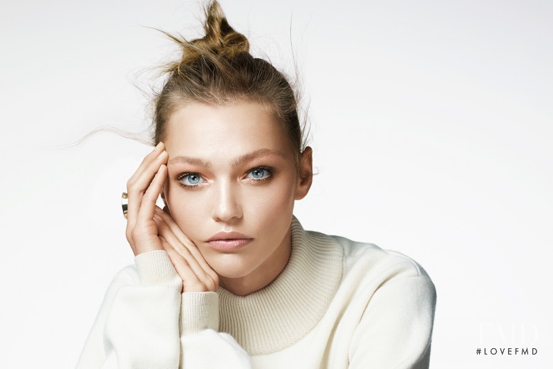 Sasha Pivovarova featured in  the H&M Beauty advertisement for Autumn/Winter 2015