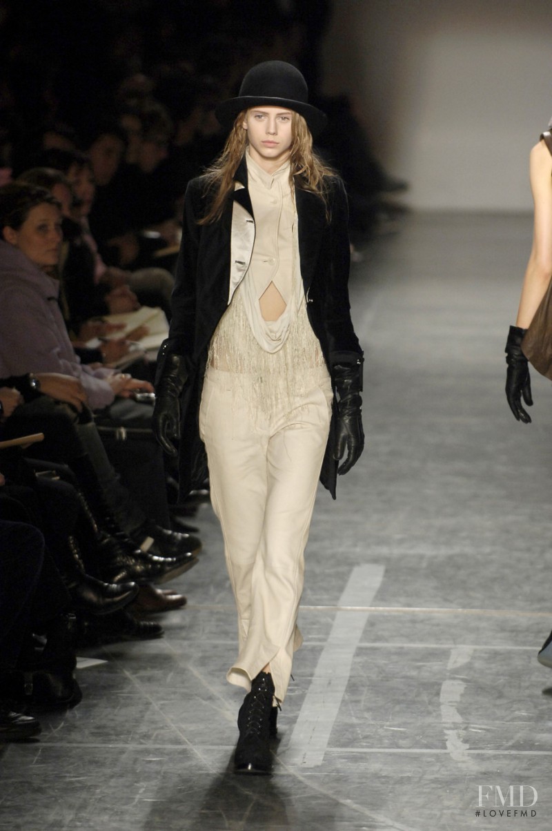 Ann Demeulemeester fashion show for Autumn/Winter 2006