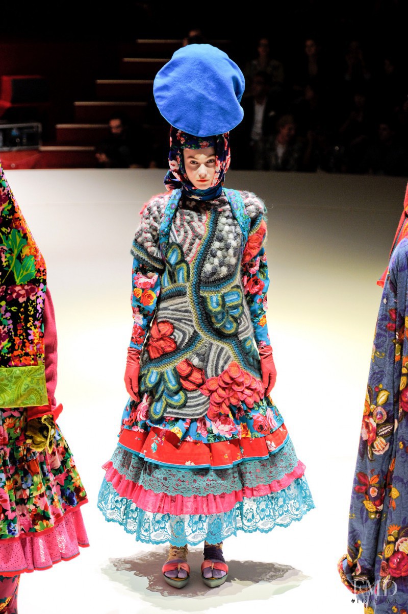 Arizona Muse featured in  the Kenzo fashion show for Spring/Summer 2011