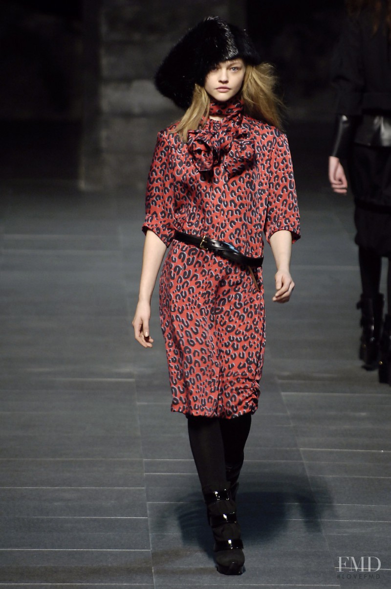 Sasha Pivovarova featured in  the Louis Vuitton fashion show for Autumn/Winter 2006