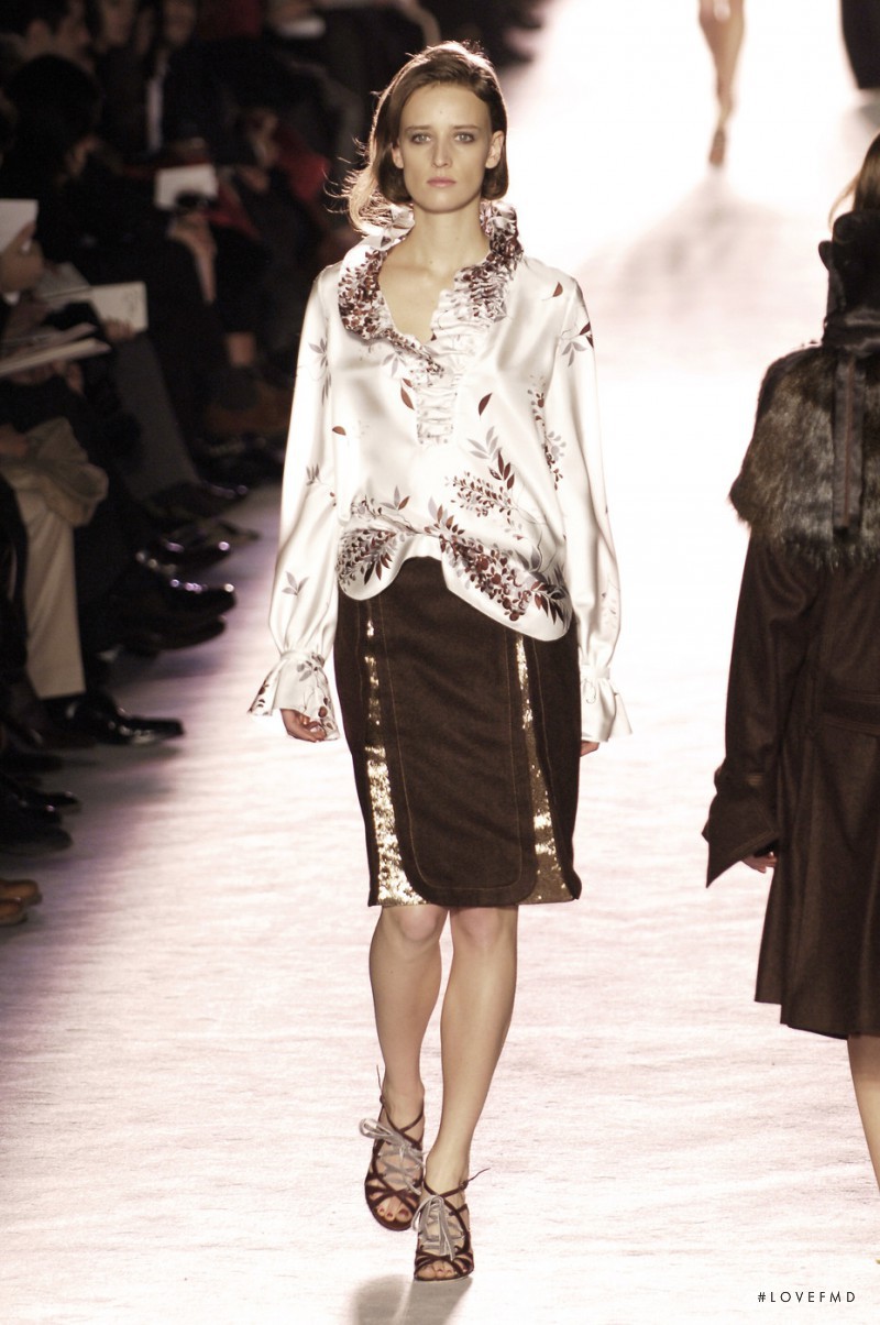 Nina Ricci fashion show for Autumn/Winter 2005