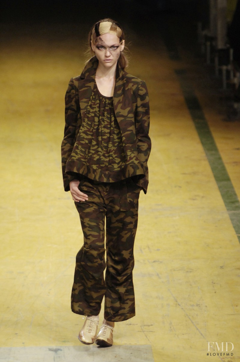 Sasha Pivovarova featured in  the Yohji Yamamoto fashion show for Spring/Summer 2006