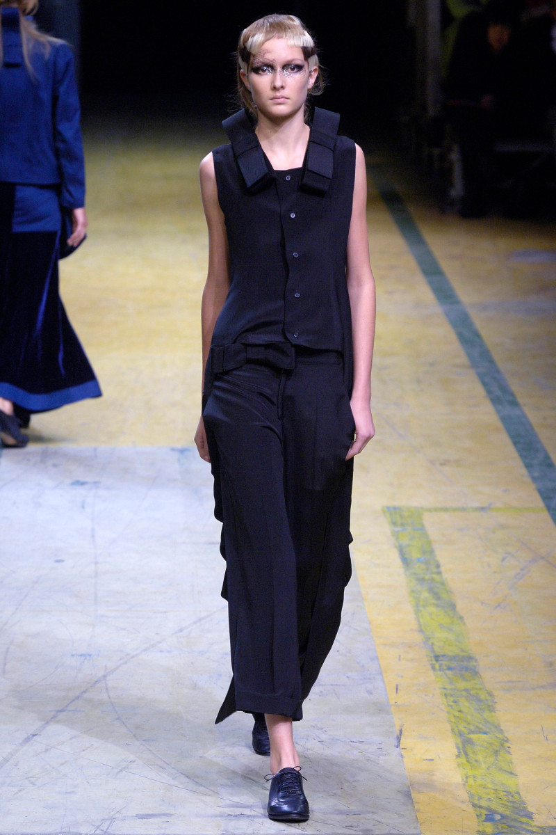 Yohji Yamamoto fashion show for Spring/Summer 2006