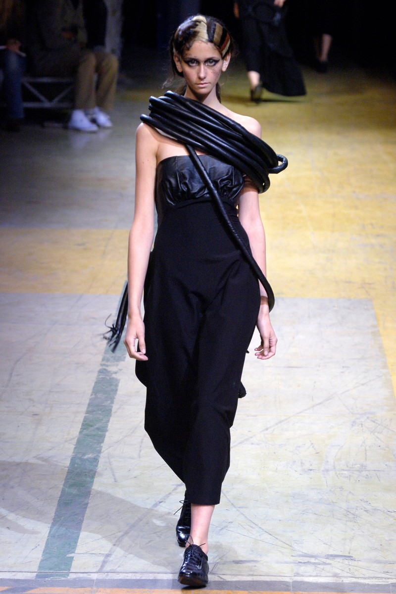 Yohji Yamamoto fashion show for Spring/Summer 2006