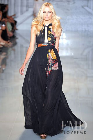 Natasha Poly featured in  the Gucci fashion show for Resort 2009