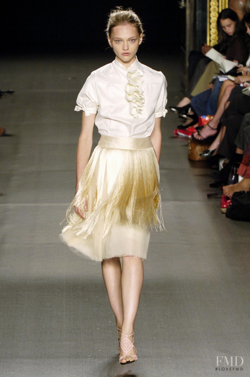 Sasha Pivovarova featured in  the Giles fashion show for Spring/Summer 2006