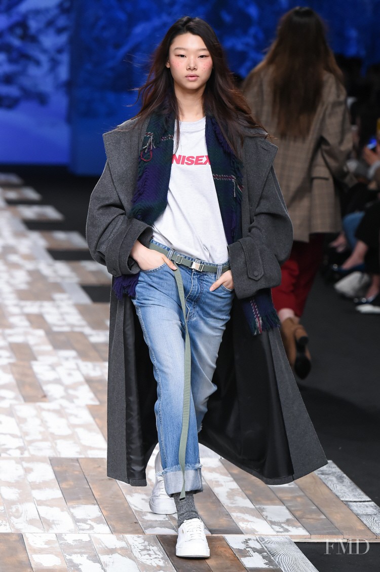 Yoon Young Bae featured in  the Nohant fashion show for Autumn/Winter 2017