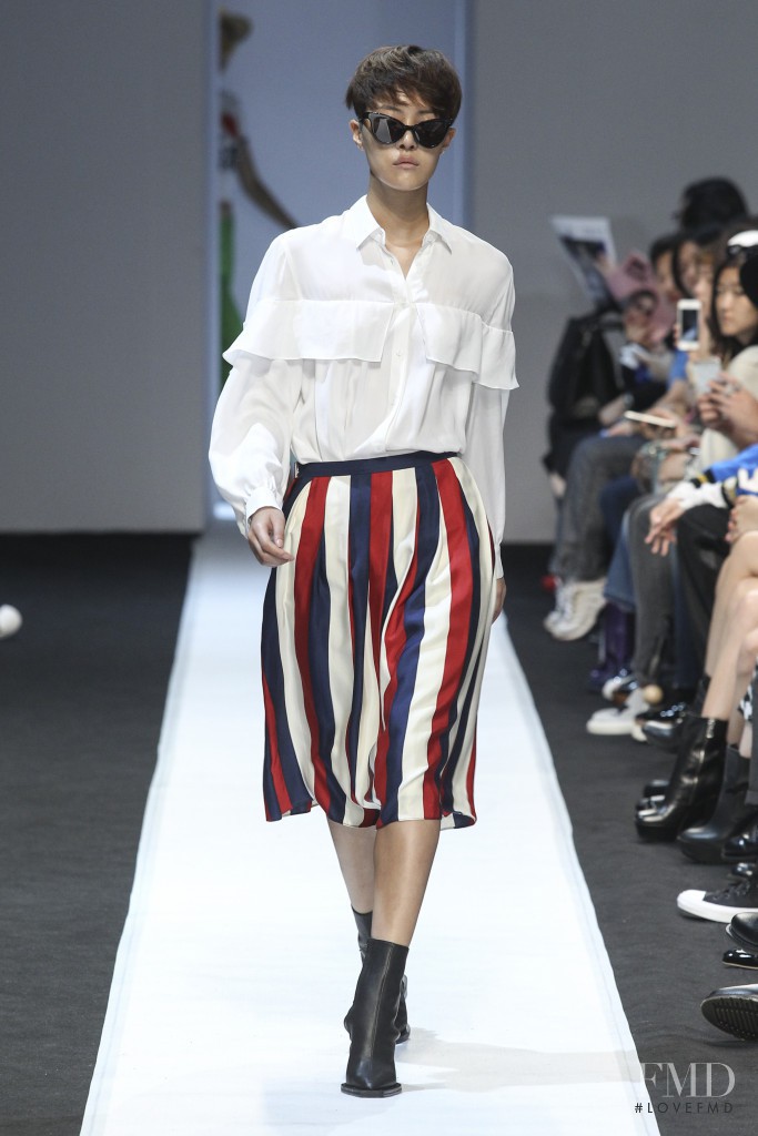 So Hyun Jung featured in  the pushBUTTON fashion show for Spring/Summer 2016
