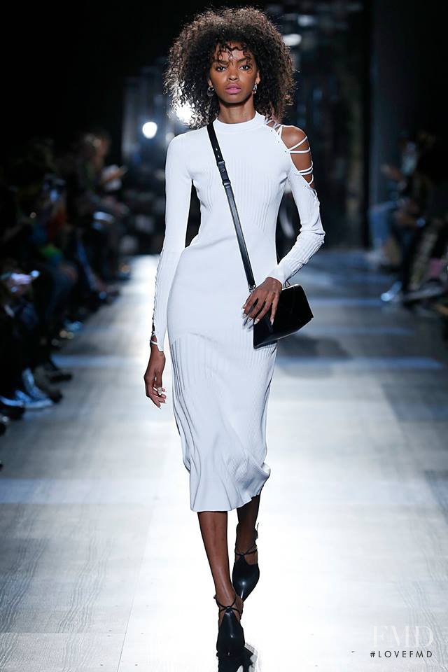 Cushnie Et Ochs fashion show for Autumn/Winter 2017