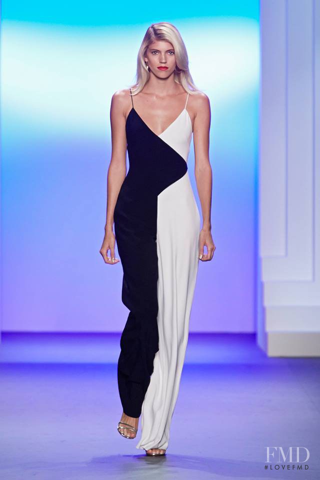 Devon Windsor featured in  the Cushnie Et Ochs fashion show for Spring/Summer 2017