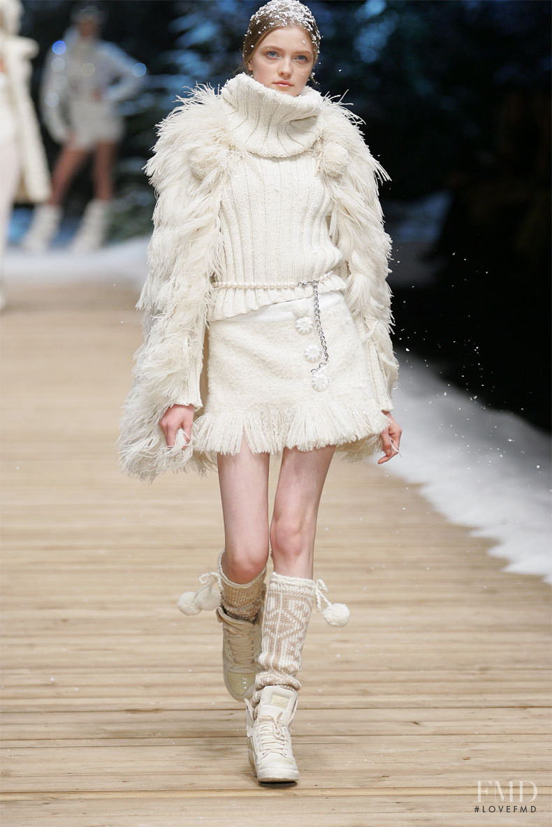 Snejana Onopka featured in  the D&G fashion show for Autumn/Winter 2006