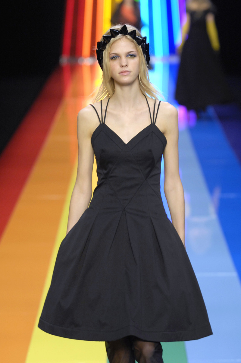 Erin Heatherton featured in  the Karl Lagerfeld fashion show for Spring/Summer 2008