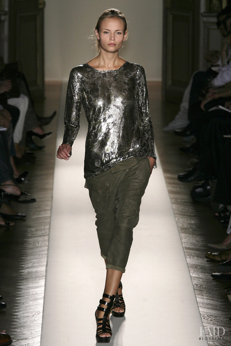Natasha Poly featured in  the Balmain fashion show for Spring/Summer 2007