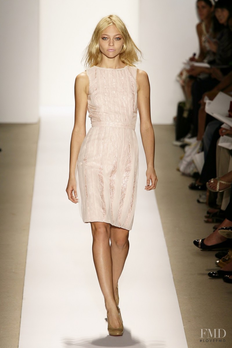 Sasha Pivovarova featured in  the Peter Som fashion show for Spring/Summer 2008