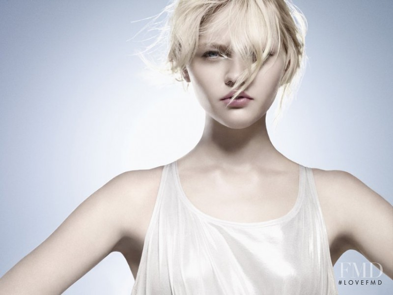 Sasha Pivovarova featured in  the Biotherm advertisement for Summer 2010