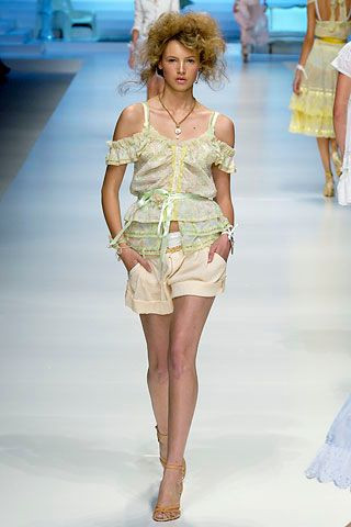 D&G fashion show for Spring/Summer 2006