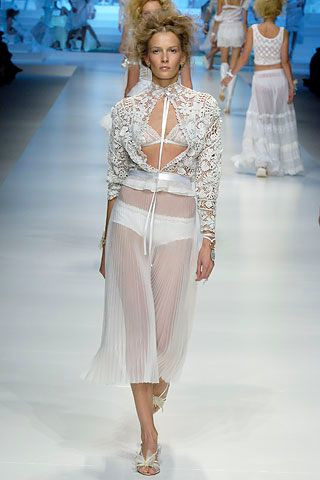 D&G fashion show for Spring/Summer 2006