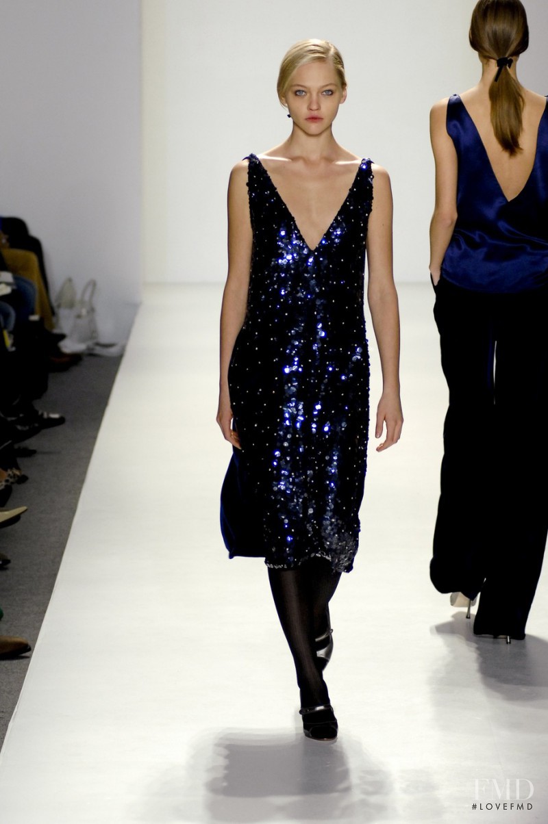 Sasha Pivovarova featured in  the Reem Acra fashion show for Autumn/Winter 2007