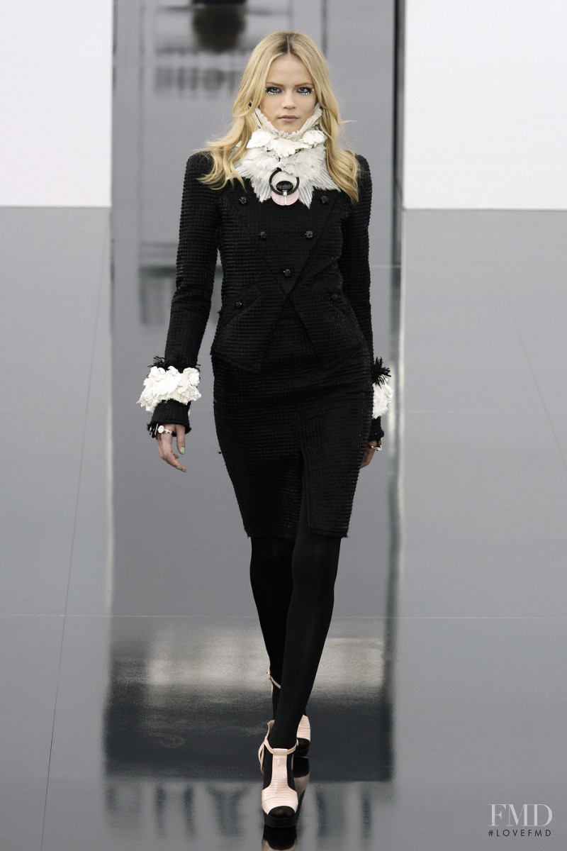 Natasha Poly featured in  the Chanel fashion show for Autumn/Winter 2009