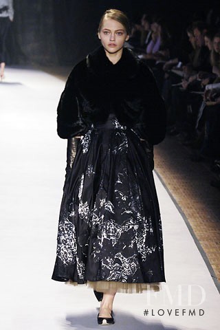 Sasha Pivovarova featured in  the Giambattista Valli fashion show for Autumn/Winter 2006