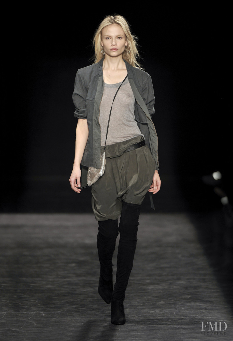 Natasha Poly featured in  the Isabel Marant fashion show for Autumn/Winter 2009