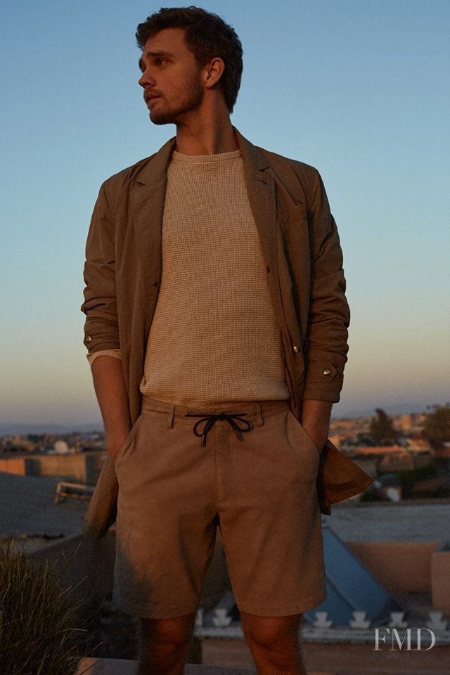 Massimo Dutti lookbook for Spring/Summer 2017