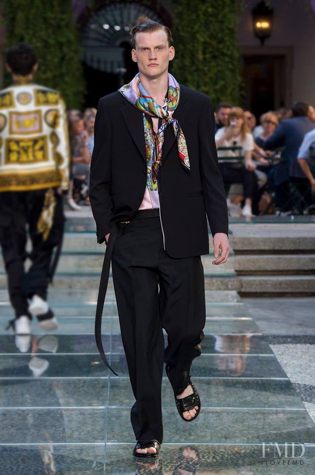 Versace fashion show for Spring/Summer 2018