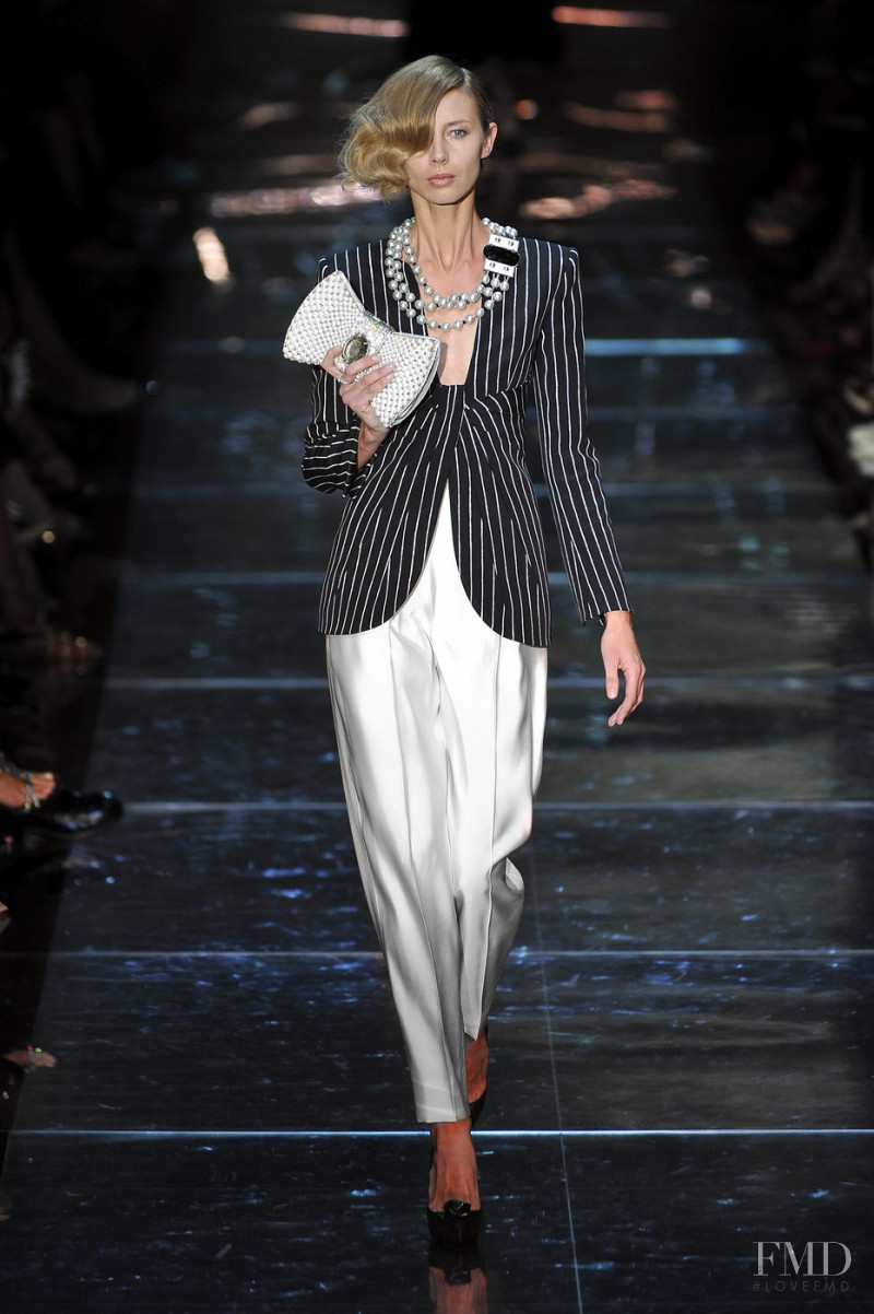 Anna Rybus featured in  the Armani Prive fashion show for Autumn/Winter 2008