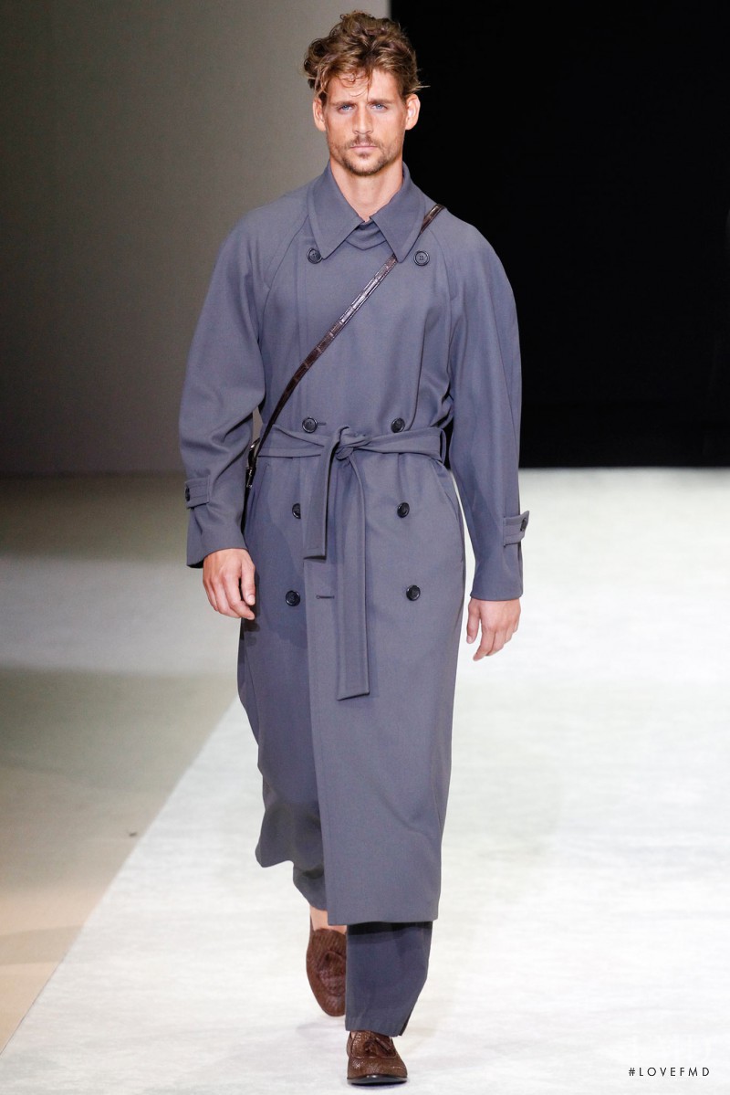 Giorgio Armani fashion show for Spring/Summer 2015