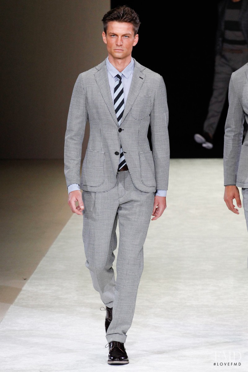 Giorgio Armani fashion show for Spring/Summer 2015