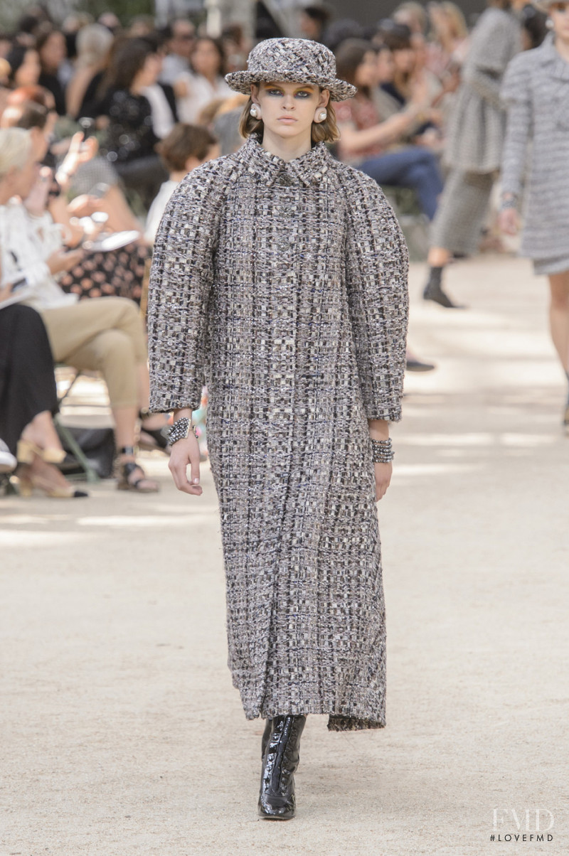 Cara Taylor featured in  the Chanel Haute Couture fashion show for Autumn/Winter 2017