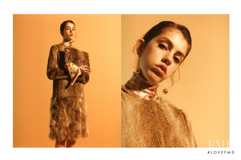 Mayka Merino featured in  the Sfera advertisement for Autumn/Winter 2016