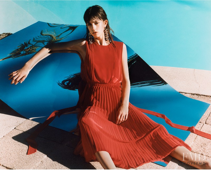 Mayka Merino featured in  the Sfera The Pool advertisement for Spring/Summer 2017